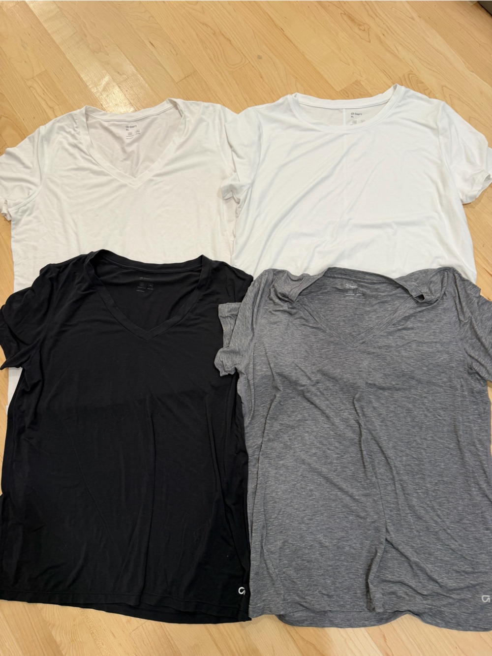 GAP Fit Women's Short Sleeve Tee Set